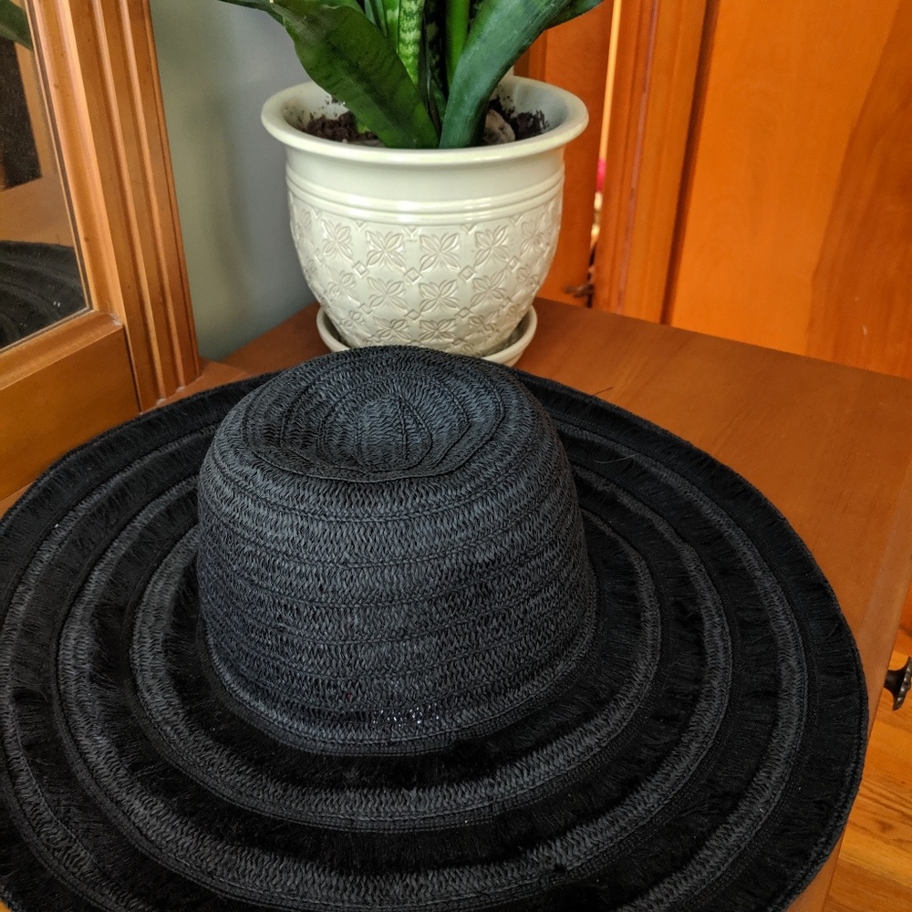 Stella & Dot sunhat